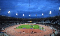 米兰体育-梁靖崑惊艳四座，英格兰队横扫日本队—体育精神的跨国交响