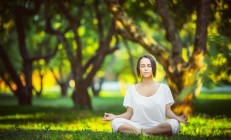 ac米兰下载-这是一个非常具有戏剧张力的组合。关键词中泰国对阵加纳是爆冷基调，努涅斯（通常指乌拉圭的达尔文·努涅斯，但此处可设定为归化球员或同名球星）是胜负手，2026世界杯C组则是舞台