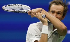 米兰体育app-拉沃尔杯逆转年终总决赛，梅德韦杰夫刷新纪录的简单介绍