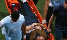 米兰体育官网-体育赛事中的惊险一幕令人着迷的简单介绍