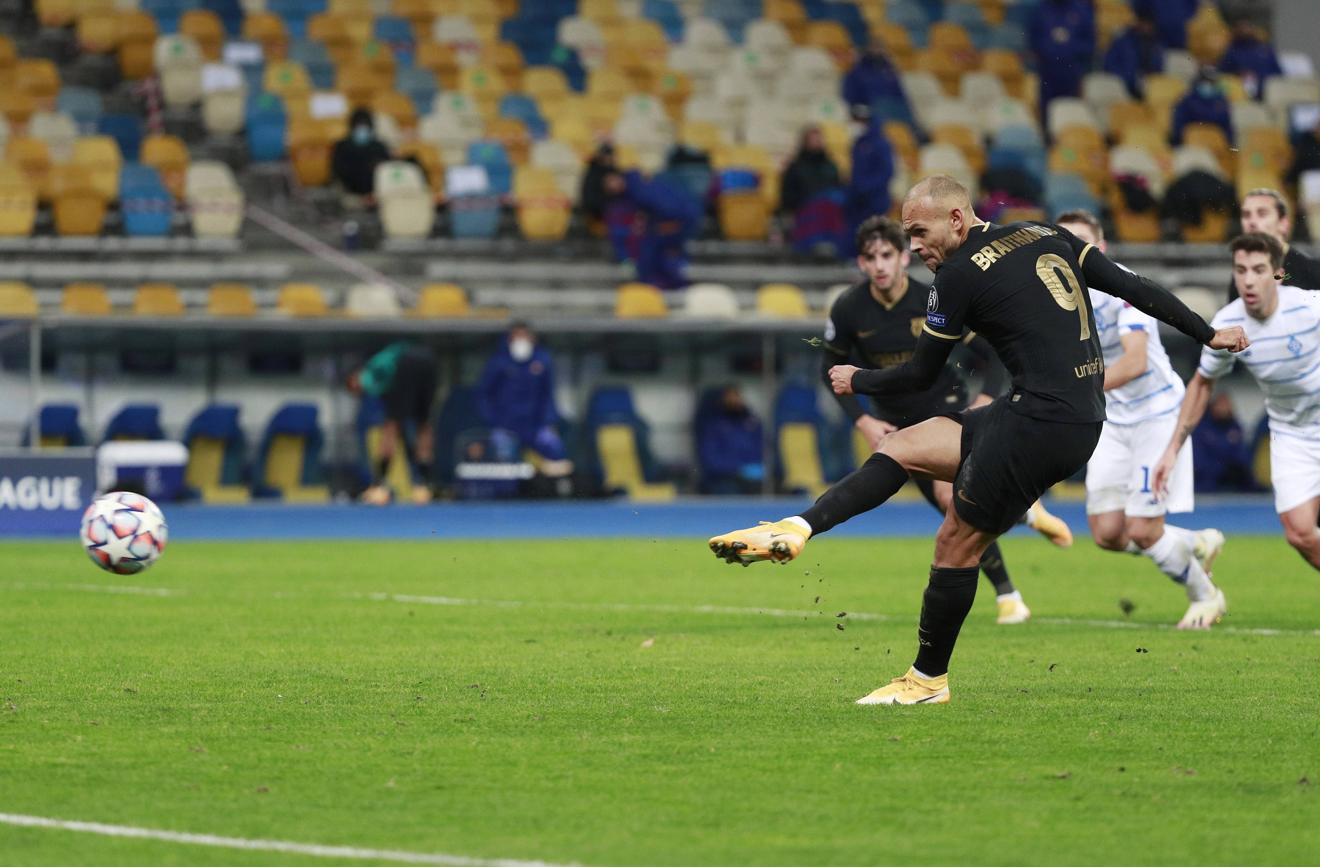 包含巴塞罗那对阵基辅迪纳摩备受瞩目的词条