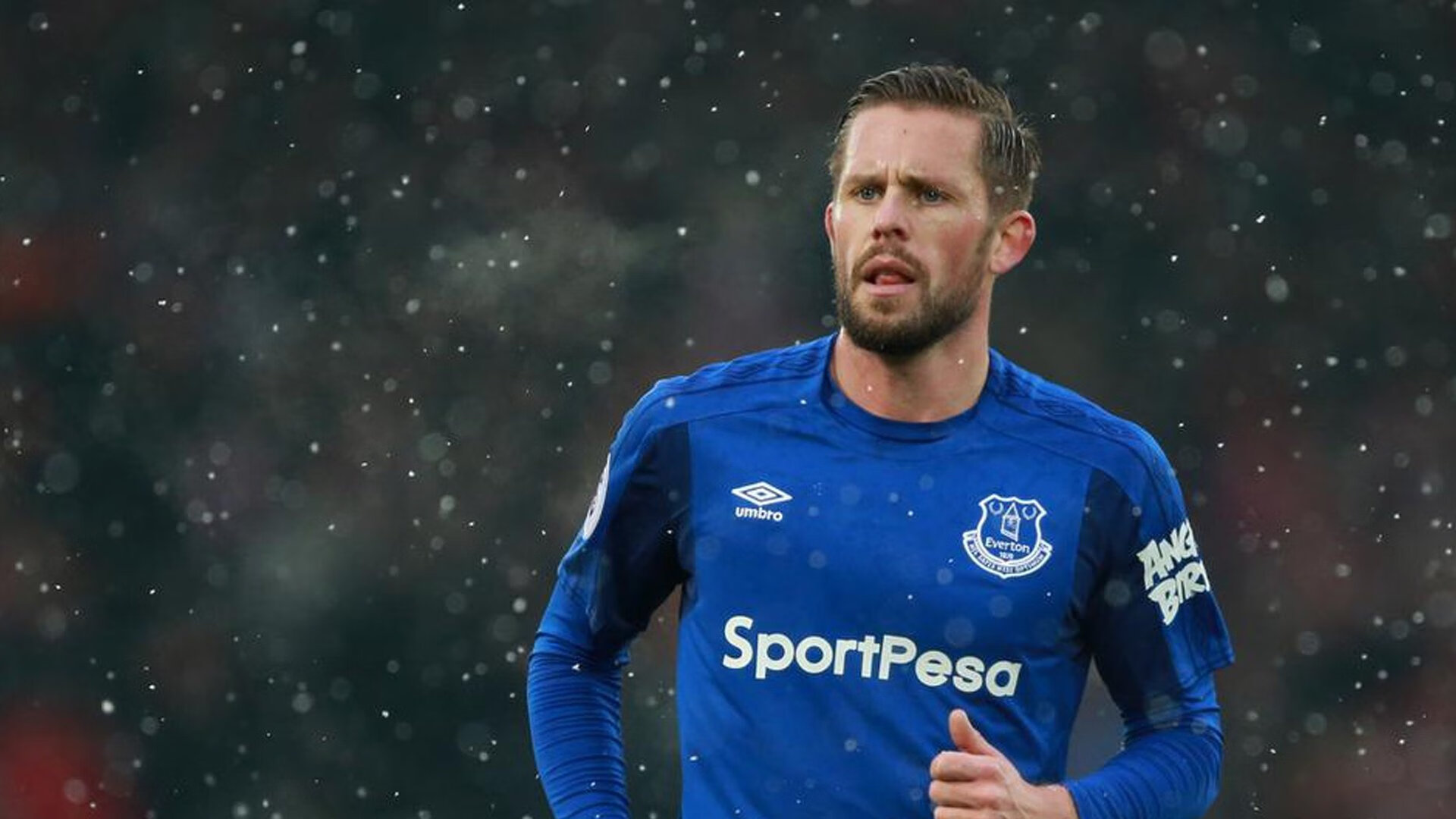 迪巴拉爆发与利物浦压哨绝杀,足球之夜的唯一性交响